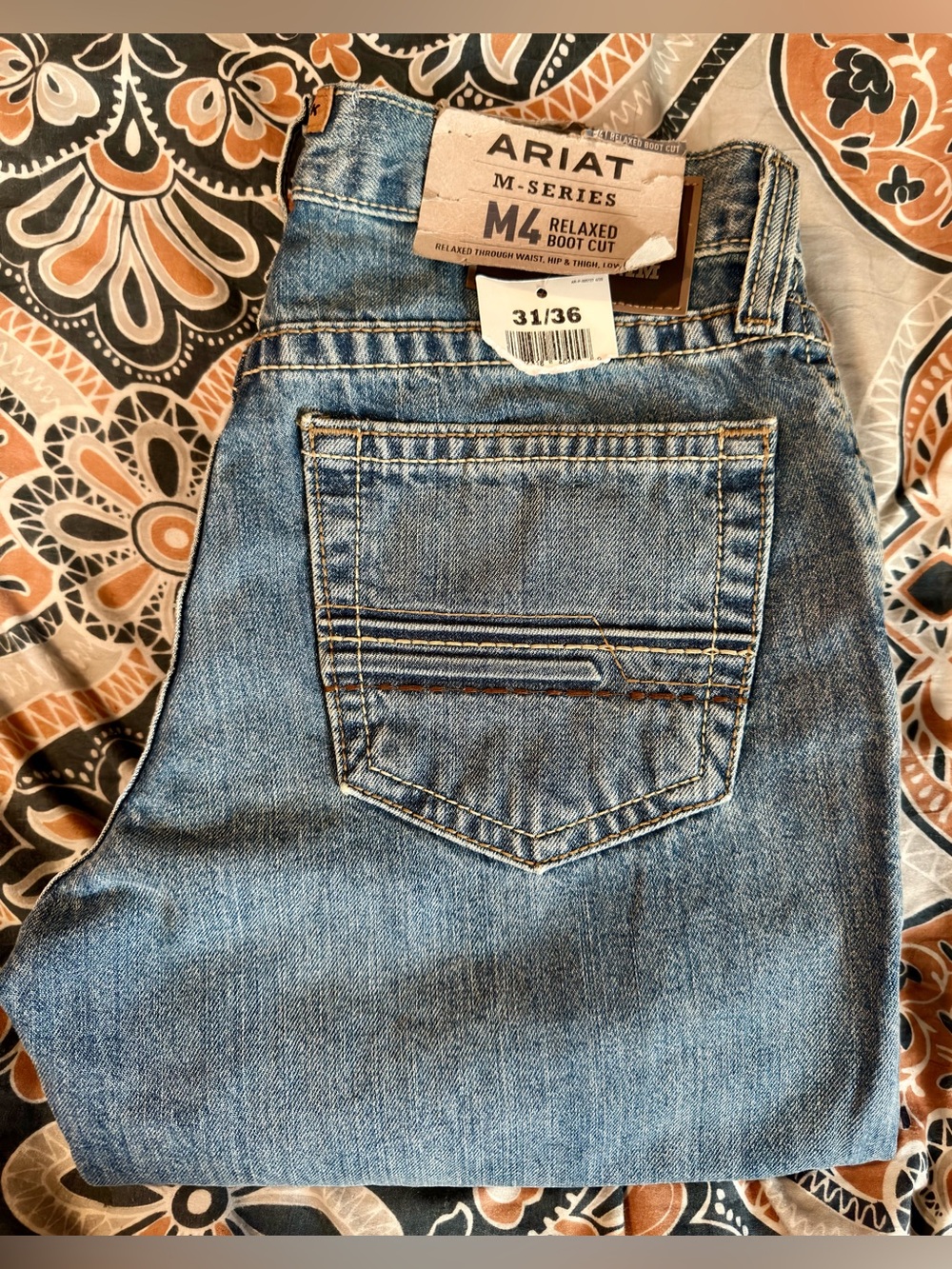 NWT mens Ariat M4 Relaxed Boot Cut Jeans in Light Blue Denim SIZE 31x36
